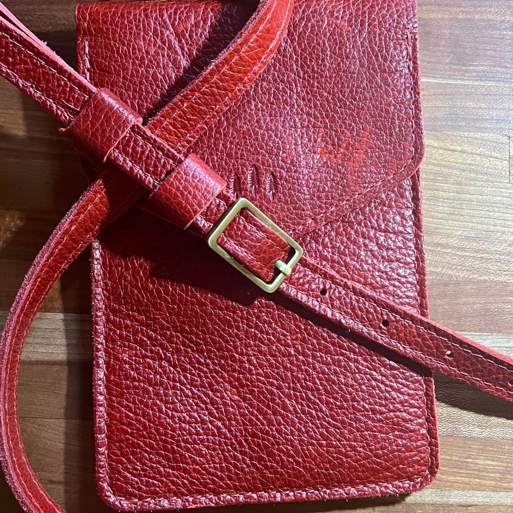 Portland Leather Goods, Parker Phone crossbody bag, 100% pebbled leather - Picture 2 of 8